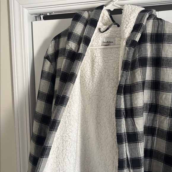 Men’s Robe - Picture 2 of 6